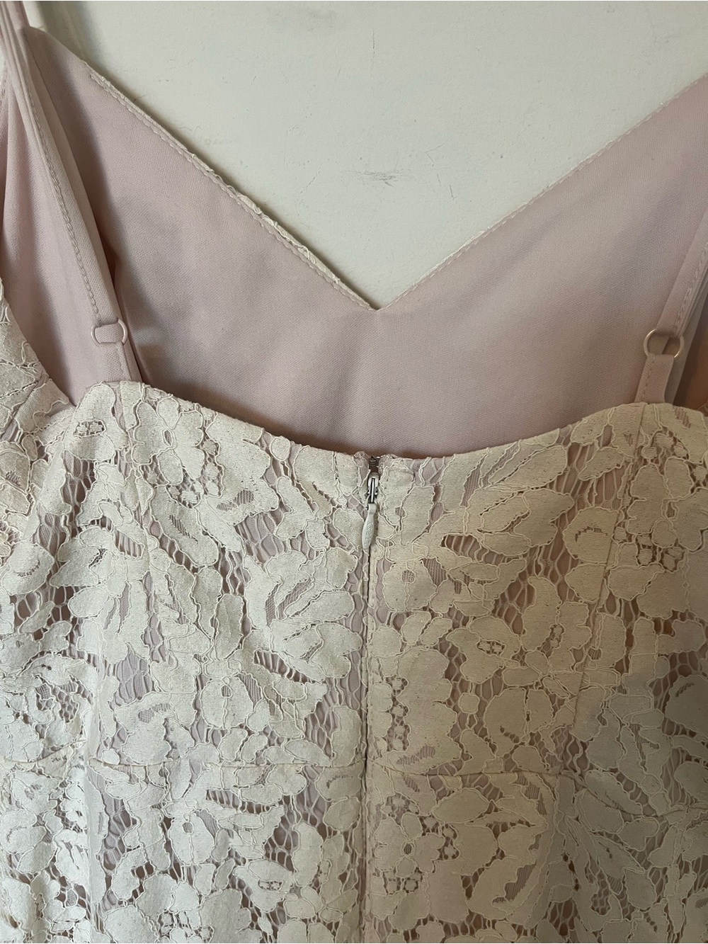 Lipsy London Lace Fit & Flare Dress Ivory Blush Mesh Skirt Size 8 NWT - Picture 6 of 10